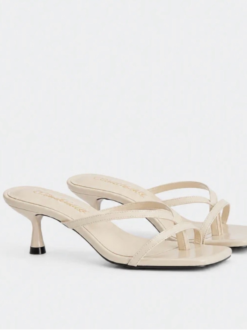 L’INTERVALLE Ice Thong Sandals – Size 38/Size 7.5
